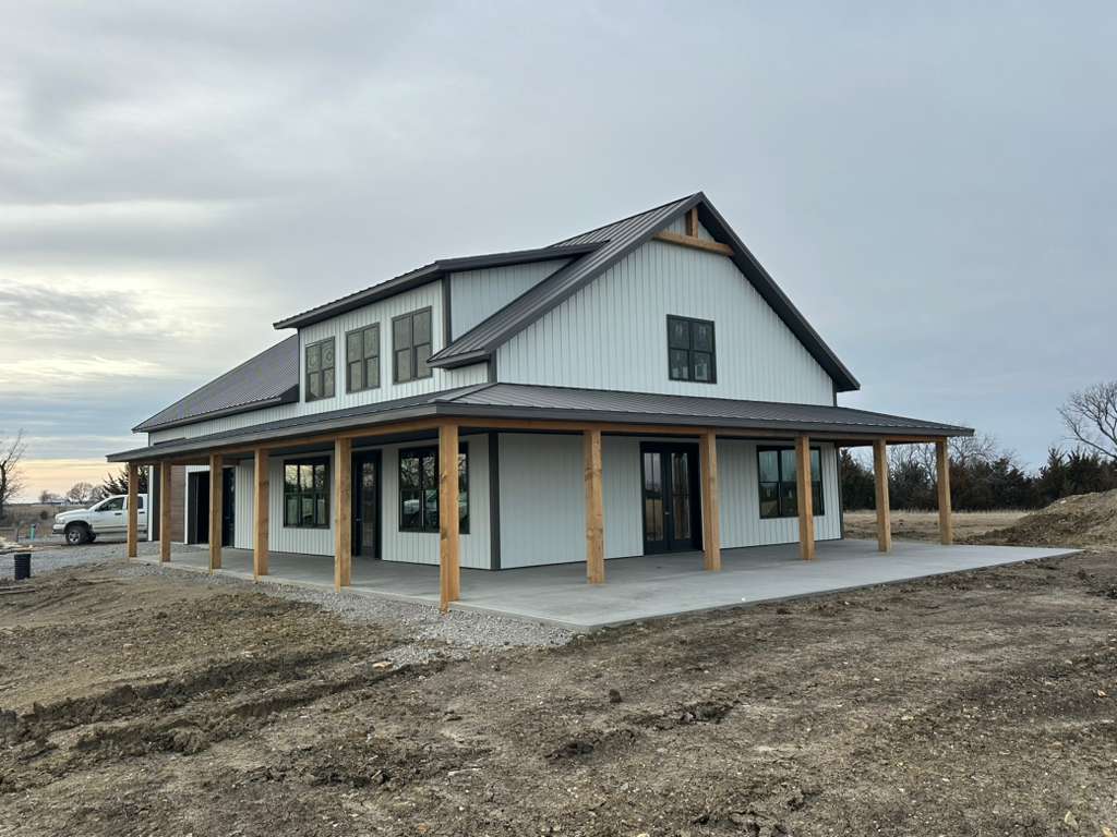 Beautiful Barndominium Project Near Melvern Ks - Featured Image